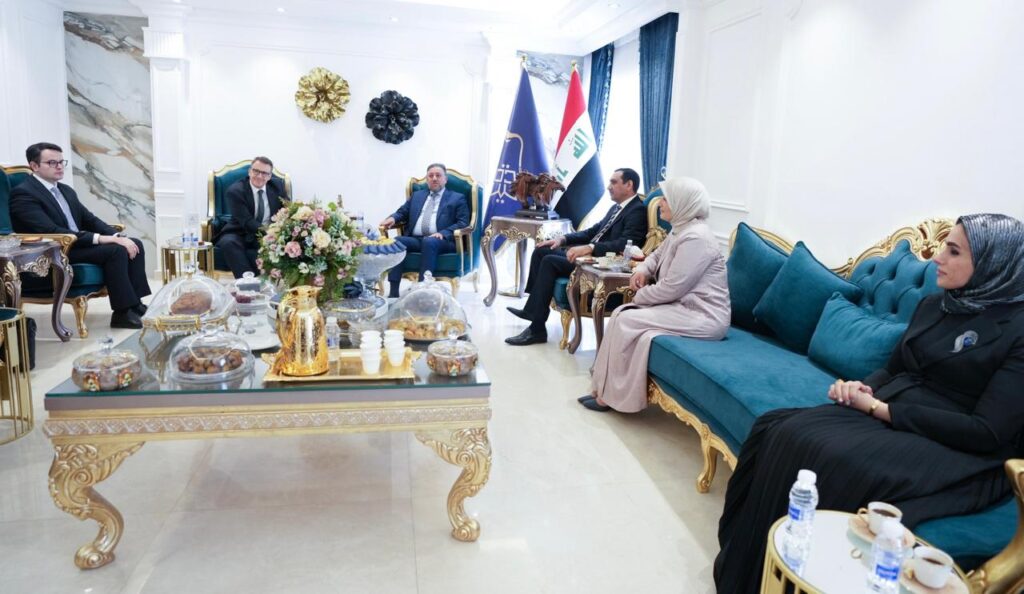 رئيس تحالف السيادة يستقبل السفير التركي في بغداد