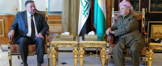الشيخ خميس الخنجر يلتقي رئيس الحزب الديمقراطي السيد مسعود بارزاني لبحث المستجدات السياسية