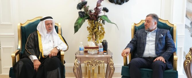 الشيخ الخنجر يستقبل وفد المجمع الفقهي ويبحث مستجدات الأوضاع المحلية والإقليمية