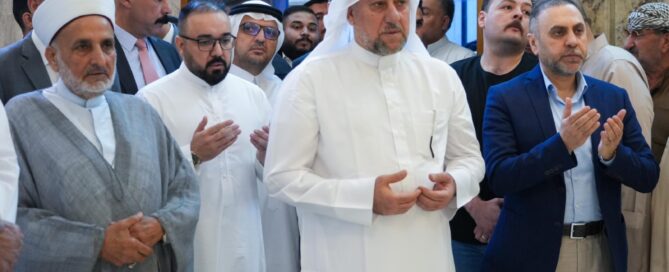 الشيخ خميس الخنجر يؤدي صلاة الجمعة في جامع الشيخ معروف الكرخي